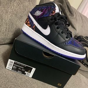 NEW Air Jordan 1 Mid